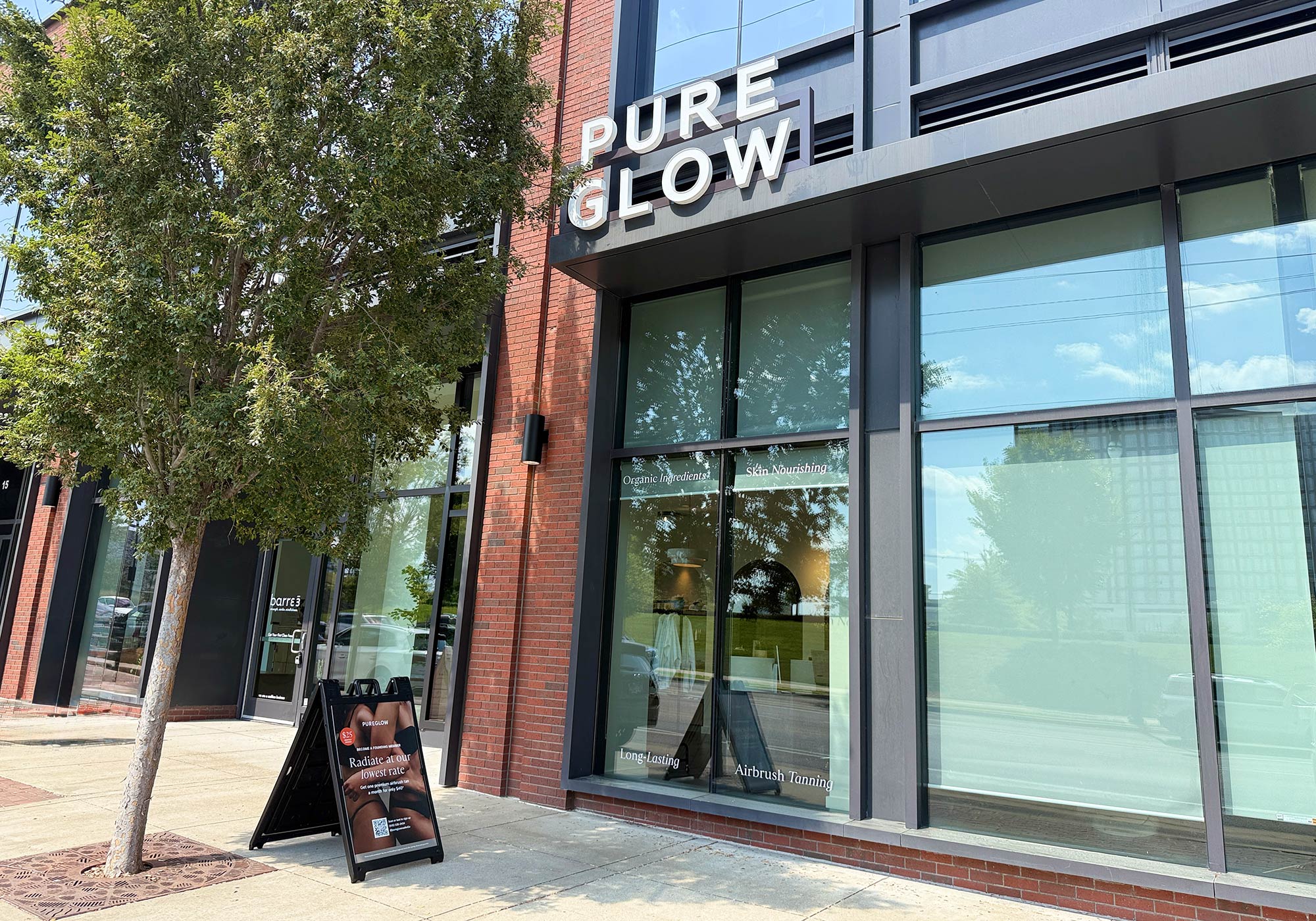 Pure Glow Airbrush Tanning Studio in Nashville